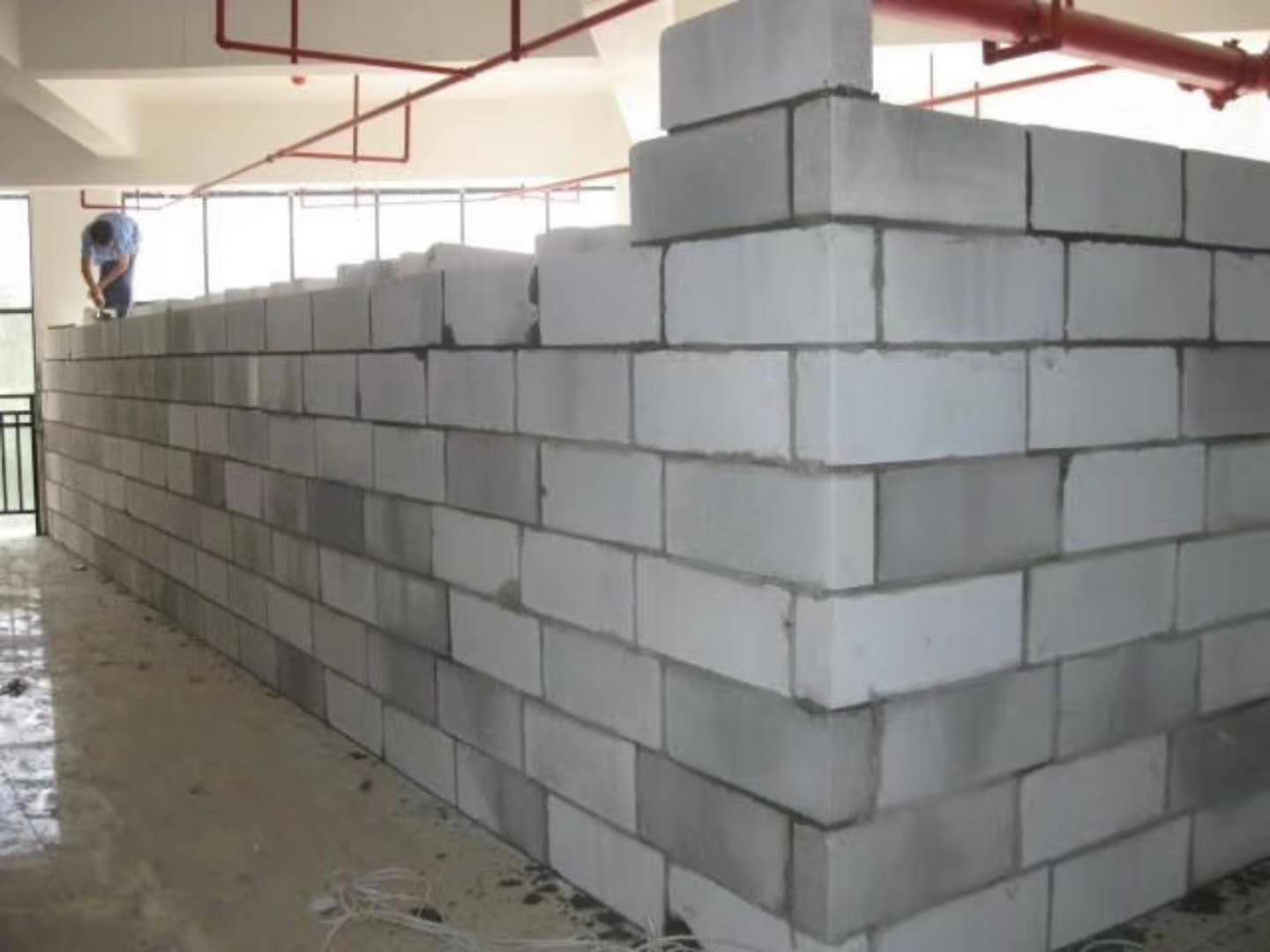 龙口蒸压加气混凝土砌块承重墙静力和抗震性能的研究